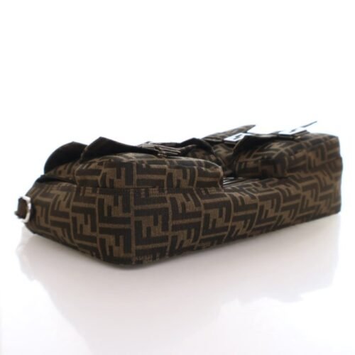 Fendi Maxi Multipocket Baguette