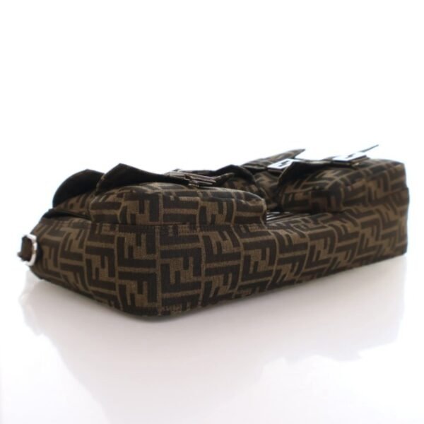 Fendi Maxi Multipocket Baguette